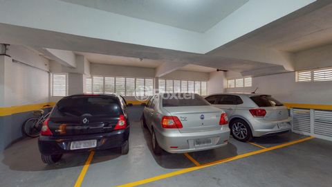 Image 17 - 703683